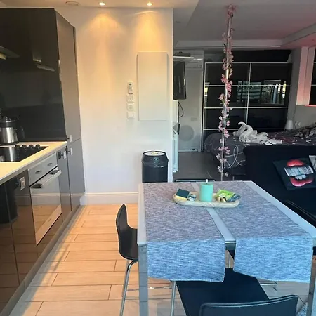 Charmante Au Coeur Du Village Naturiste Apartment Agde