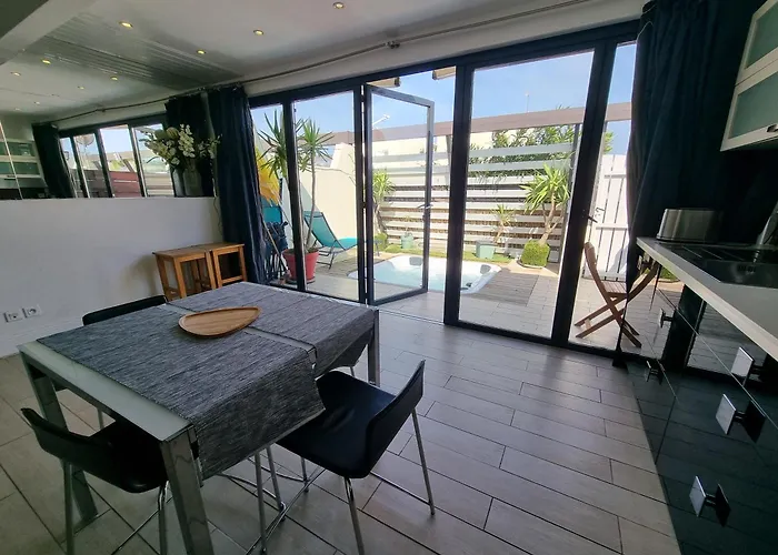 Apartment Charmante Au Coeur Du Village Naturiste Agde
