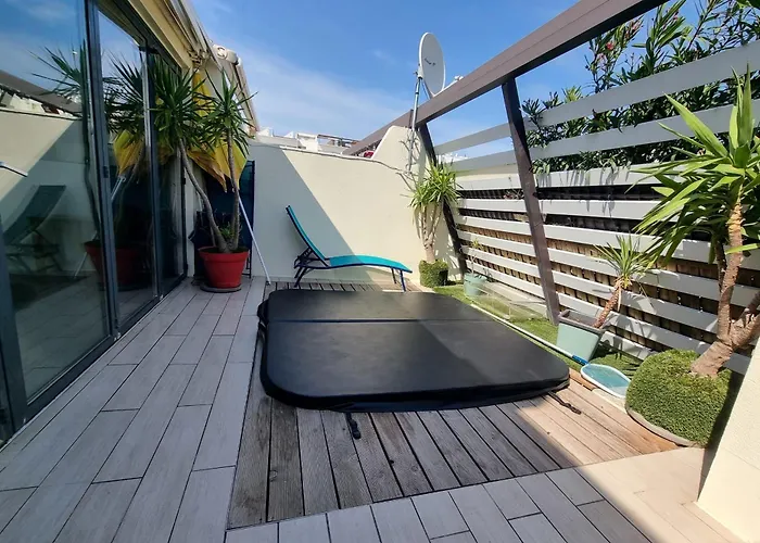 Apartment Charmante Au Coeur Du Village Naturiste *