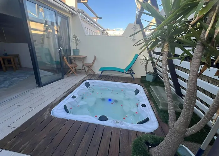 Apartment Charmante Au Coeur Du Village Naturiste Agde
